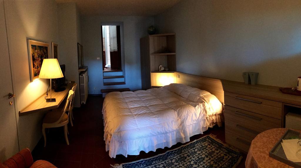 Casamariuccia Guest House Massino Visconti ภายนอก รูปภาพ